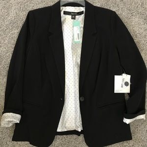 Kensie Rebekah Contrast Detail Blazer (NWT)