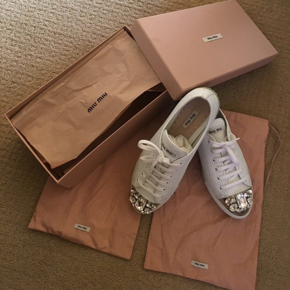 Miumiu white sneakers sold out