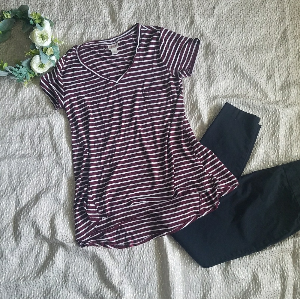Mossimo maroon and cream striped flowy tee