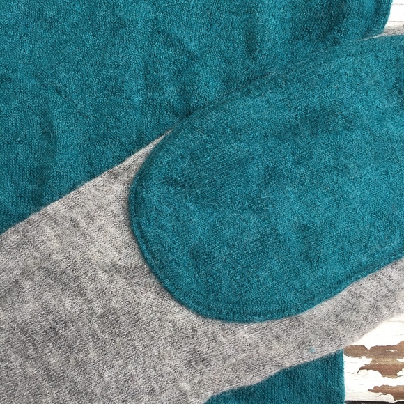 BANANA REPUBLIC 36%alpaca sweater/CUTE! - Picture 2 of 7