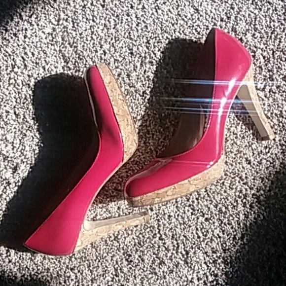 Patent Candy Apple Red Jessica Simpson Cork Heels - Picture 2 of 7