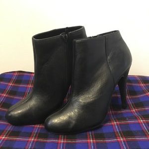 Steven Madden Black Stiletto Ankle Booties Armen