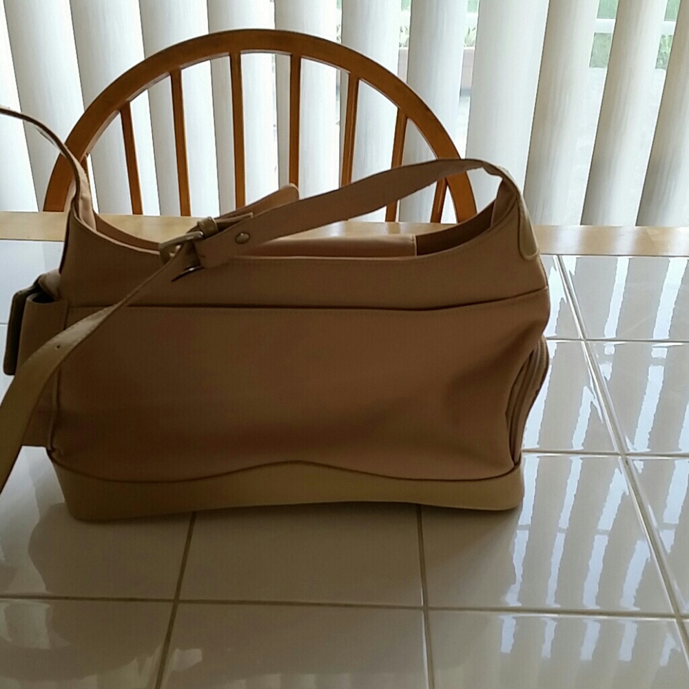 Womens beige Liz Claiborne purse - Picture 2 of 8