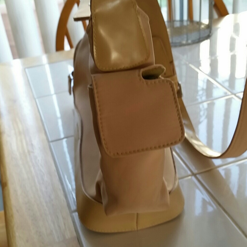 Womens beige Liz Claiborne purse - Picture 8 of 8