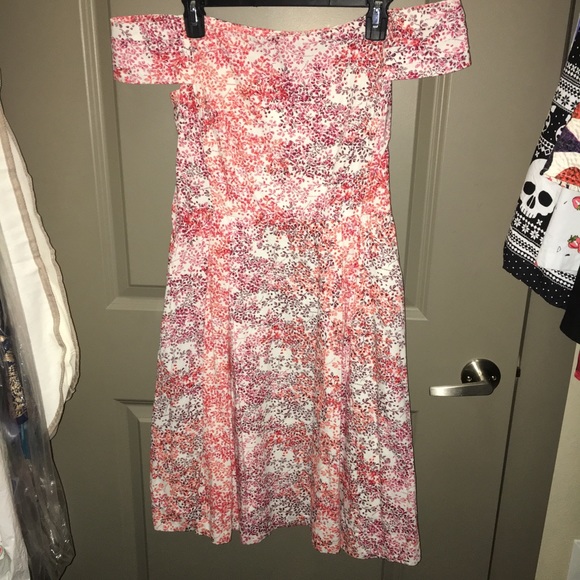 *Sold* Emily and Fin off shoulder cotton dress - Picture 2 of 4