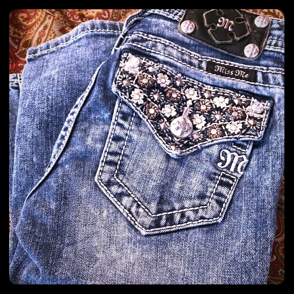 MISS ME YOUTH Jeans & Capris
Sz Girls 10
Gorgeous