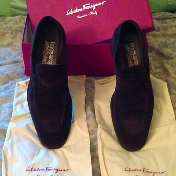 Dress shoes