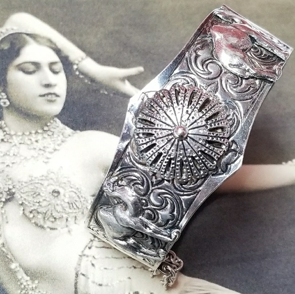 Vintage Jewelry - Vintage Repourposse Moroccan Bangle bracelet