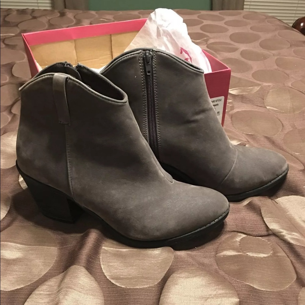 Grey Ankle booties