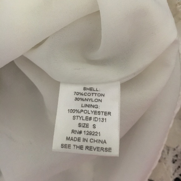 Lace open back dress - Picture 6 of 8