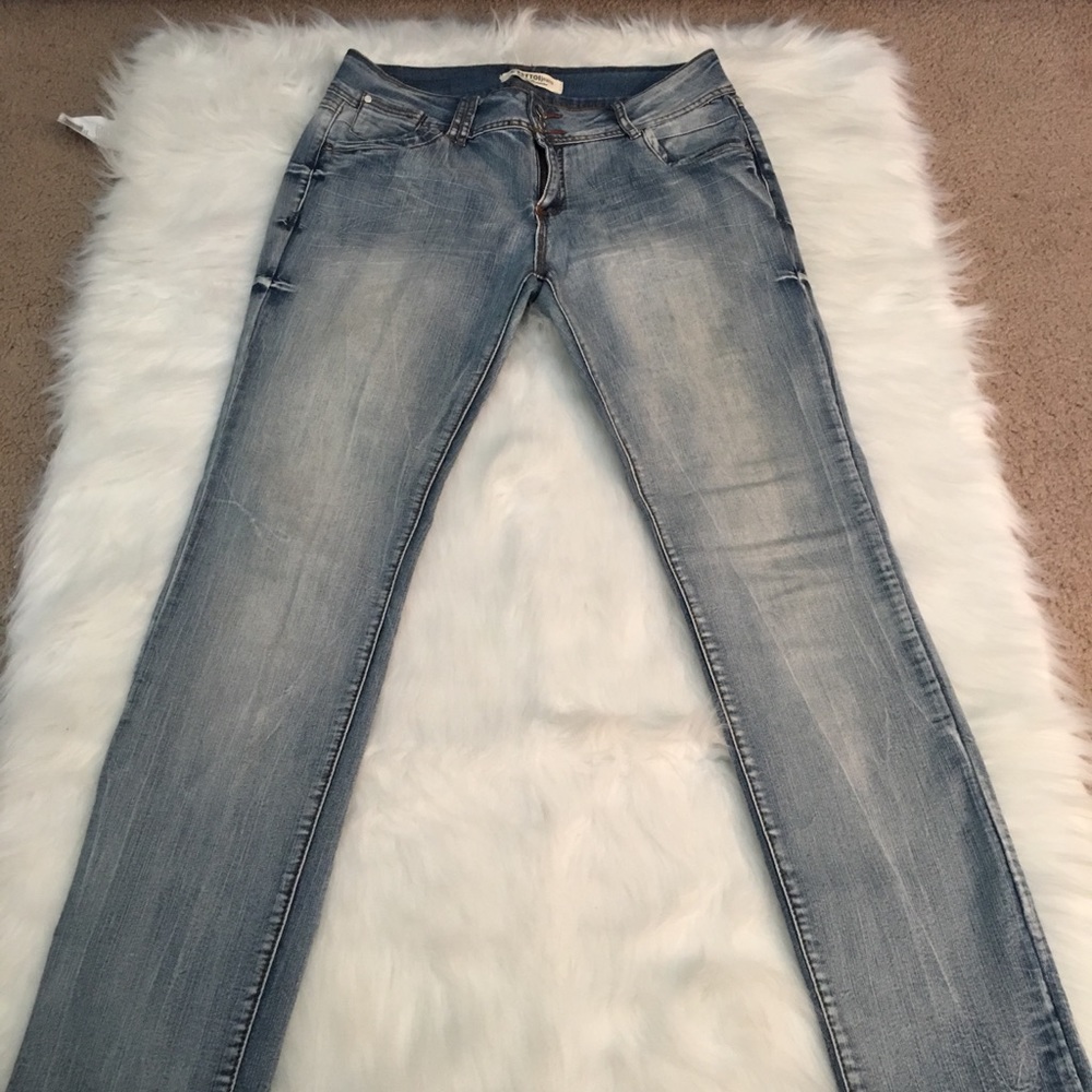 Light denim jeans