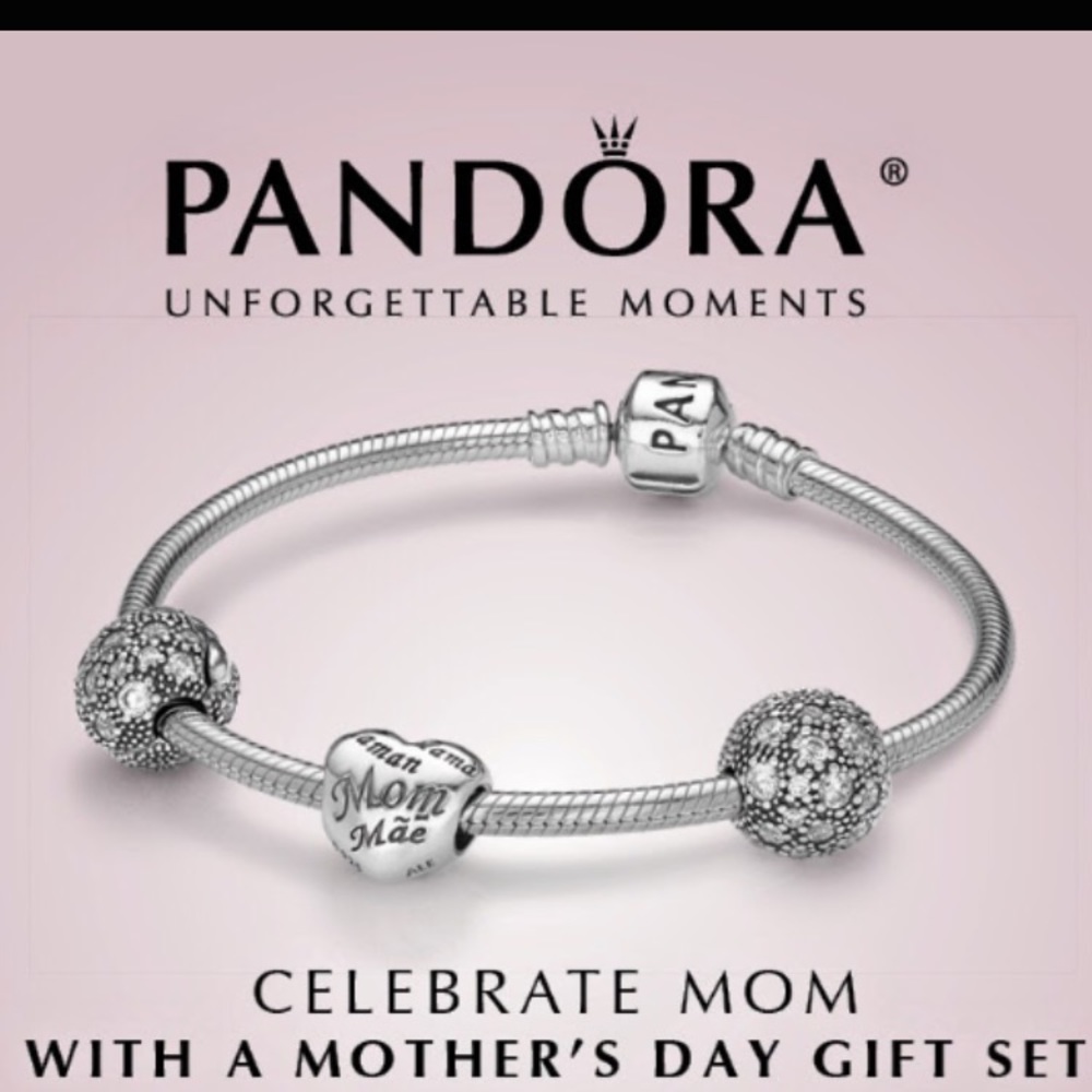 Mother’s Day gift suggestion💯Authentic retired Pandora 💕mom 💕charm bracelet