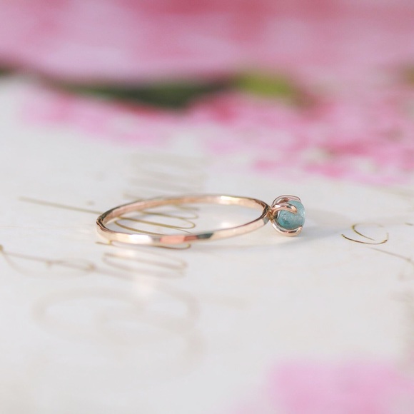 Handmade Dainty 14k Gold Raw Apatite Ring - Picture 4 of 4