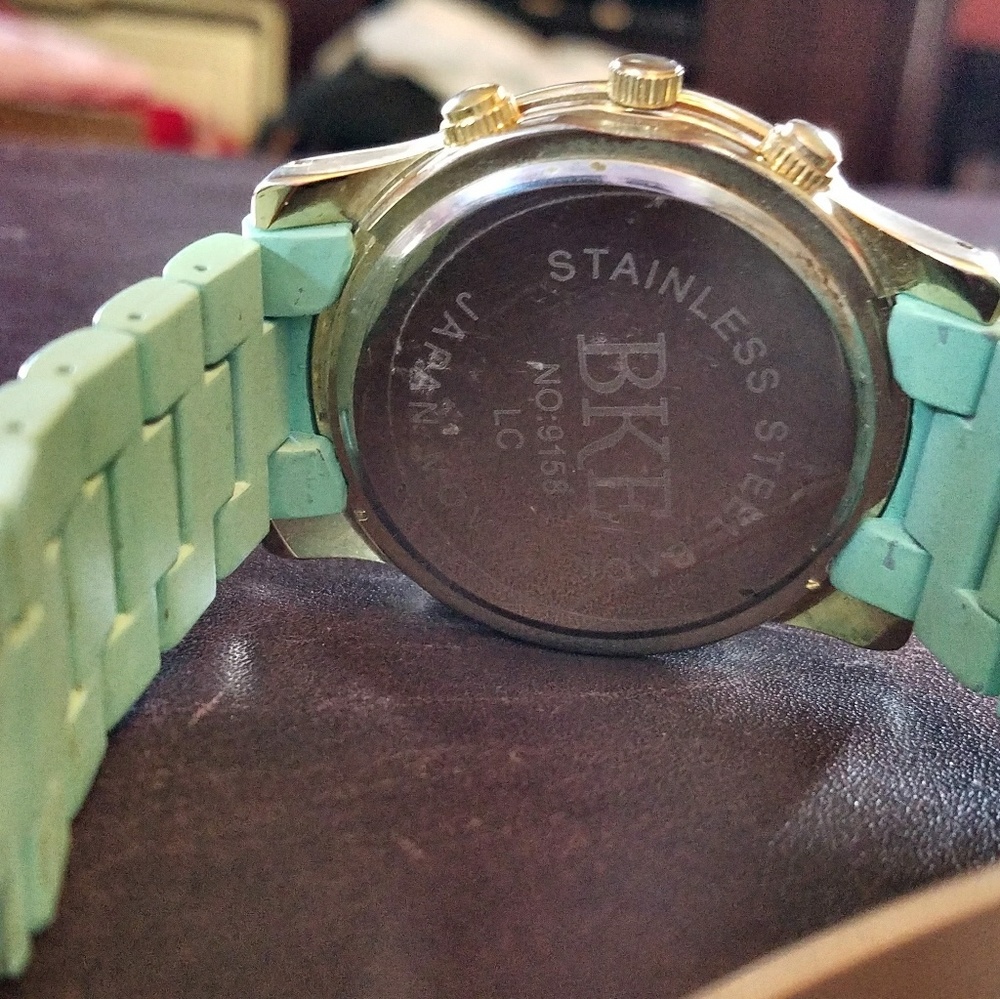 💜BKE Mint Green Circle Watch - Picture 3 of 7