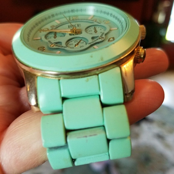 💜BKE Mint Green Circle Watch - Picture 6 of 7