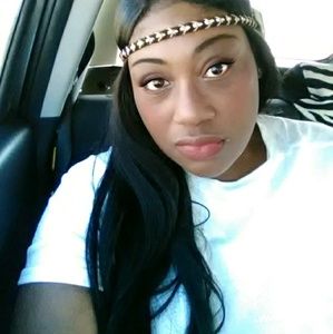 Meet your Posher, Ebony