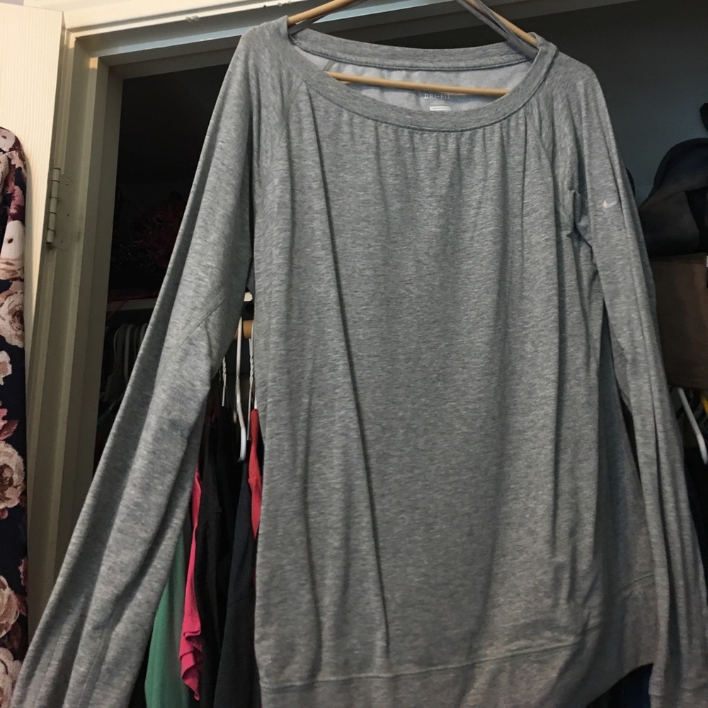 Nike long sleeve dri-fit shirt