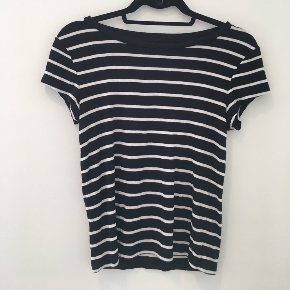 American Eagle Outfitters Crew Neck T Shirt