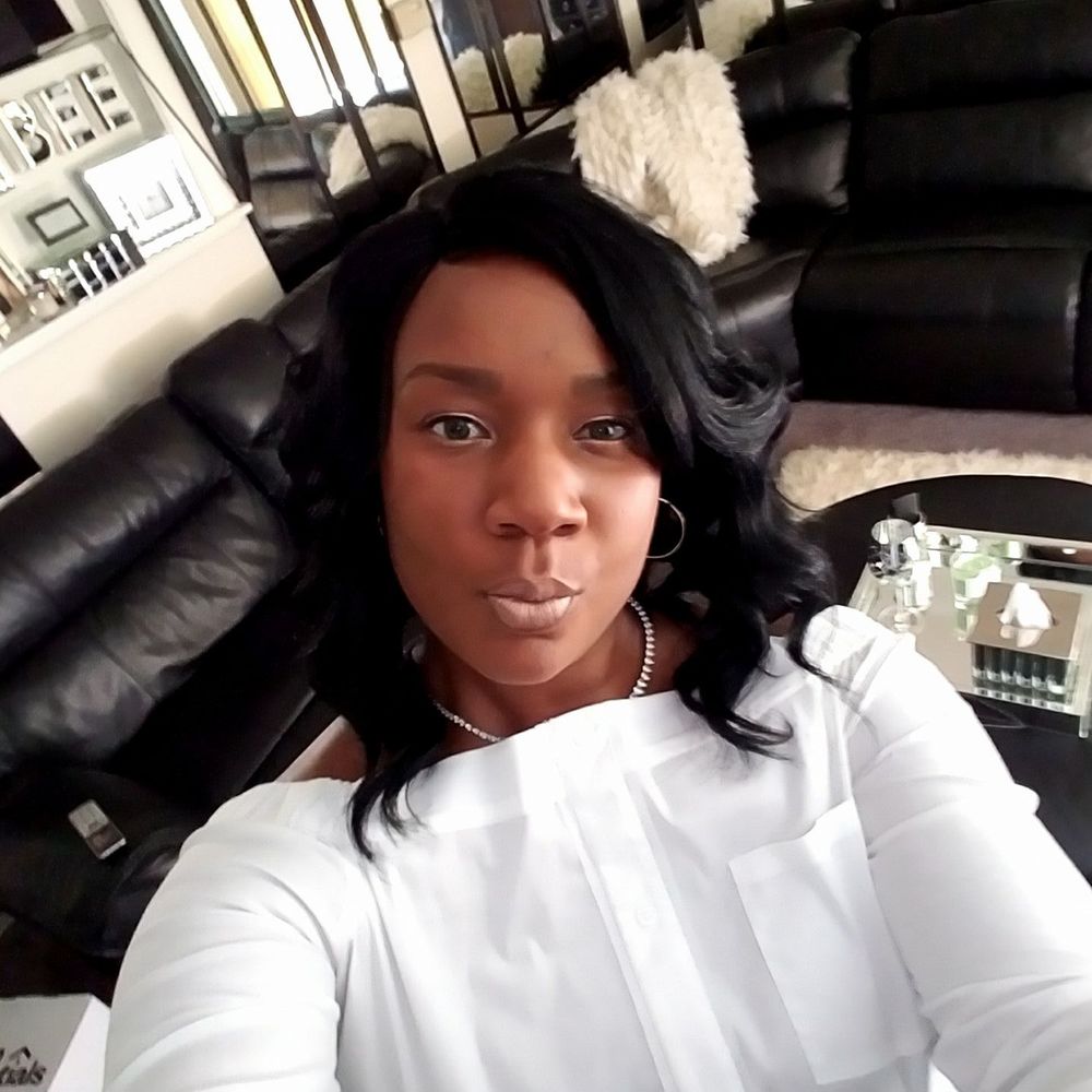 Meet your Posher, Aisha