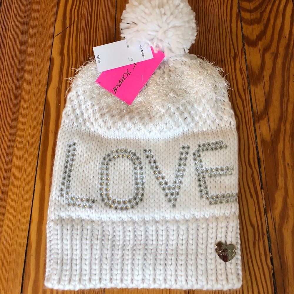Betsey Johnson winter hat💥final price 💥