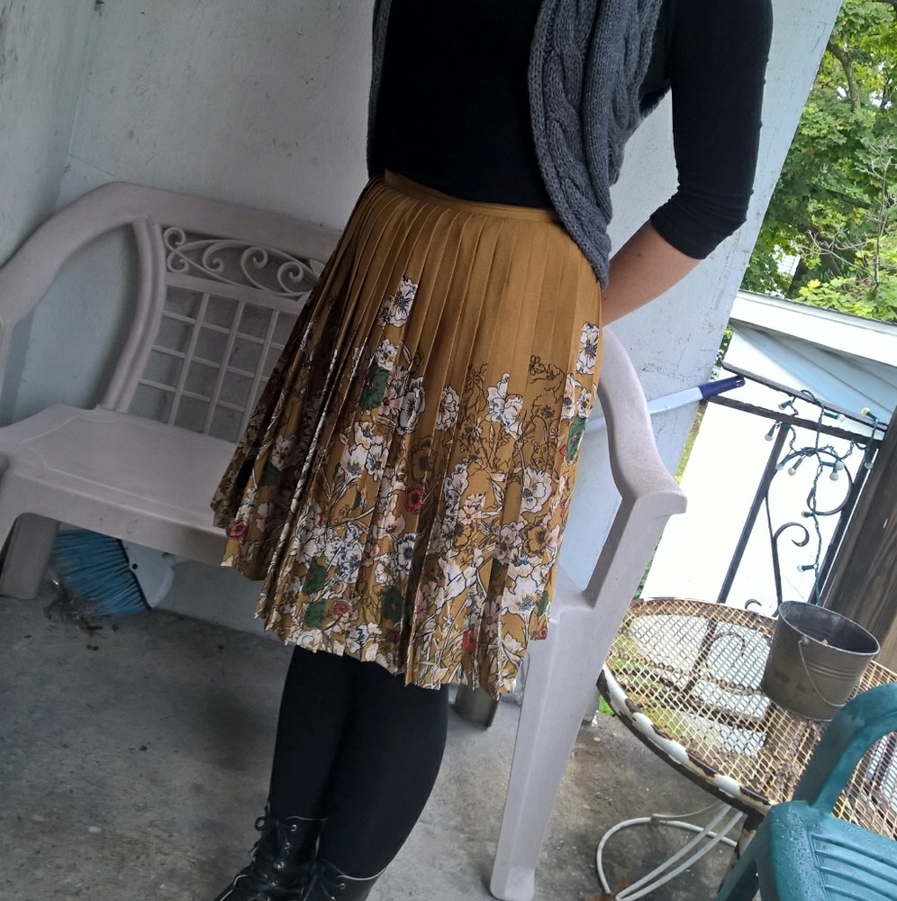 Modcloth mustard floral knee length pleated skirt
