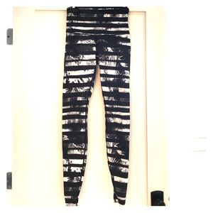 Lululemon Wonder Under Full Length Striped Pants