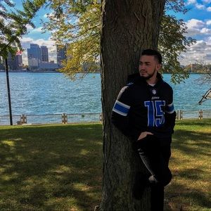 Meet your Posher, Zachary