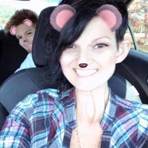 Meet your Posher, April