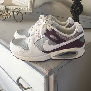 Women's Nike Air Max Size 6
