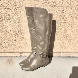 Madden Girl Distressed Knee-high Boots EUC #️⃣