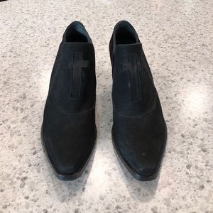 ✝️ UNIF Confession Bootie ✝️