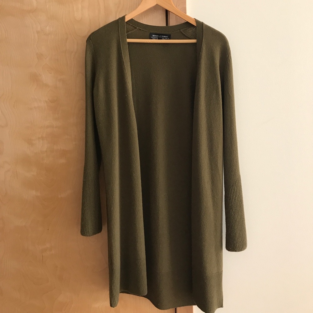 Banana Republic 100% Cashmere Cardigan