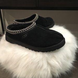 Black Ugg Tasman Moccasins