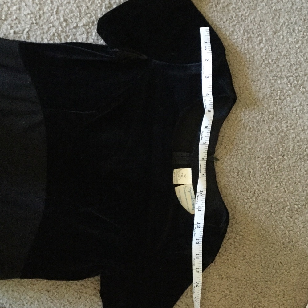 Measurements - Picture 5 of 6