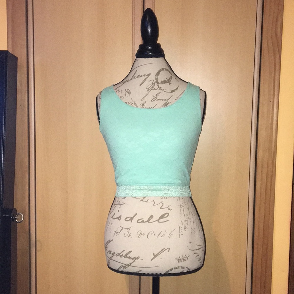 Light blue crop top size M