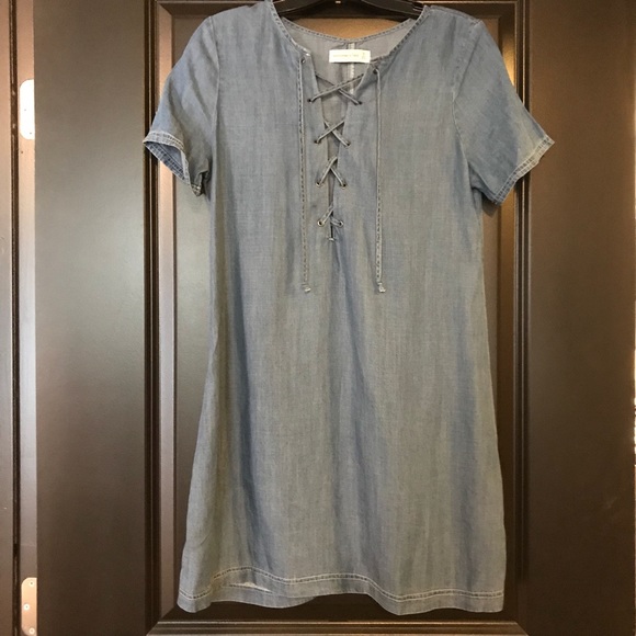 Abercrombie lace up denim shift dress - Picture 2 of 4