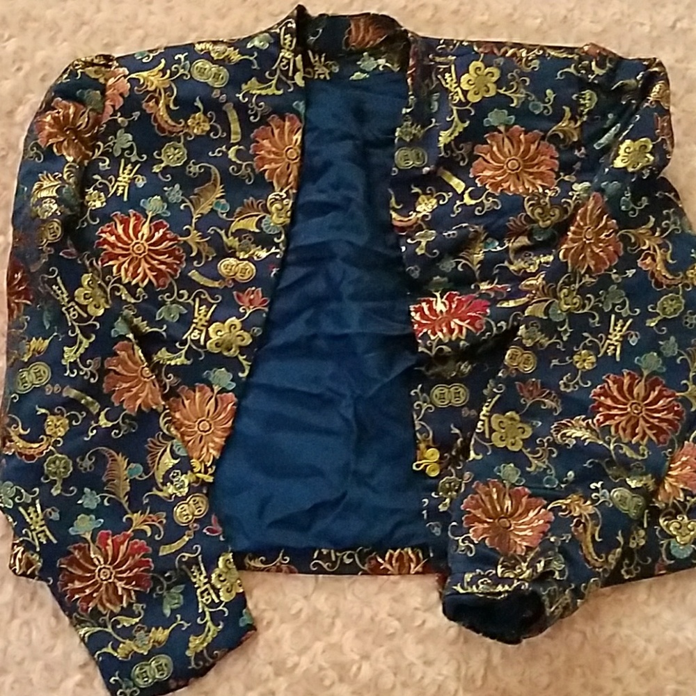 Blazer - Picture 3 of 3