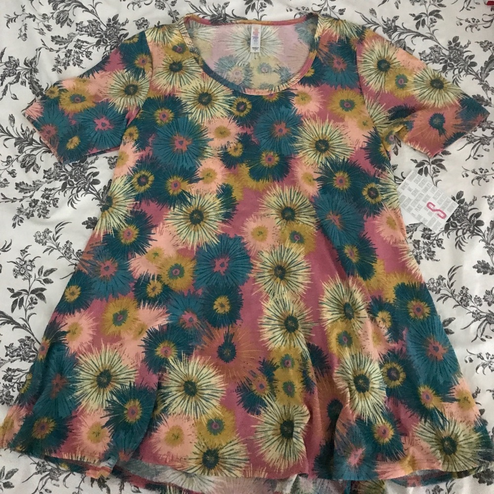 NWT LuLaRoe Perfect T