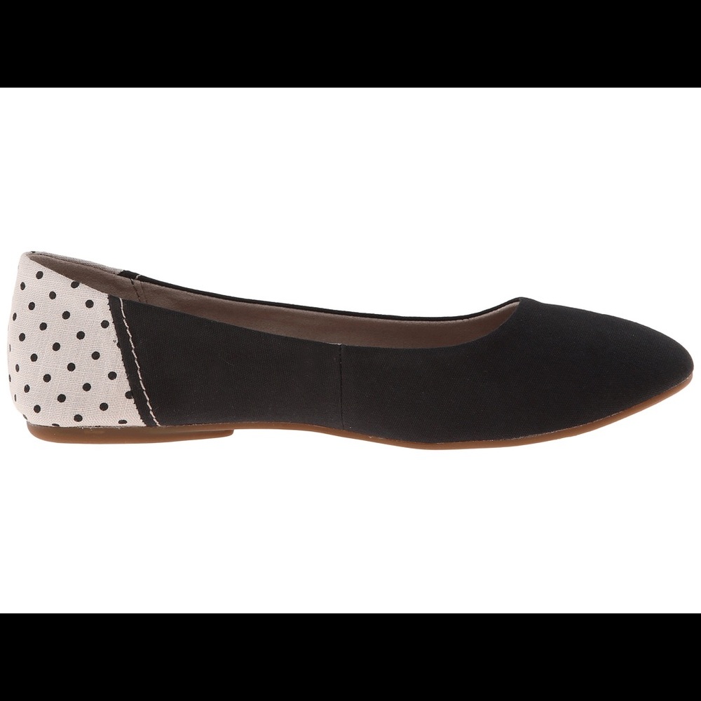 NIB Sanuk Yoga Flats