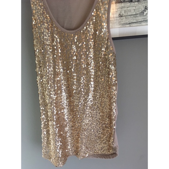 FREE NWOT Sequin Tank - Picture 5 of 7