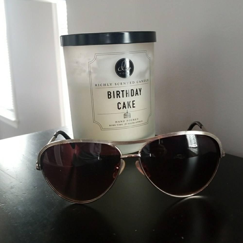 Oscar De La Renta Aviator Sunglasses