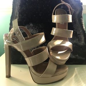 **Sold*** Nude Steve Madden 5in Platform Heels