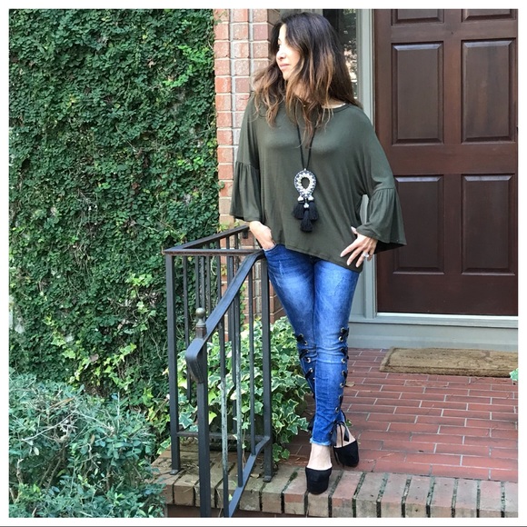 ✨LAST ONE ✨Olive green bell sleeves tunic - Picture 3 of 7