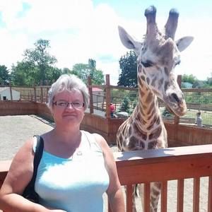 Meet your Posher, Sharon