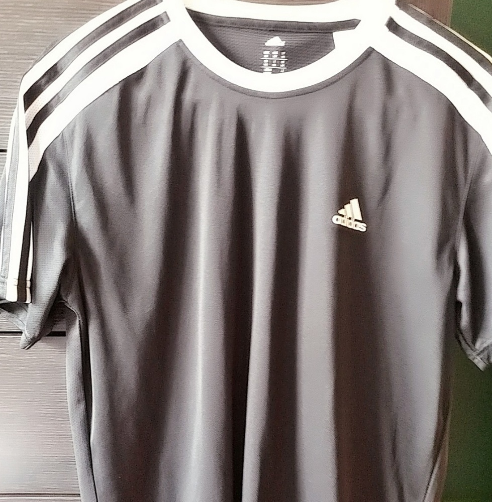 Adidas men gym shirt
