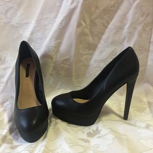 Comfortable black heels