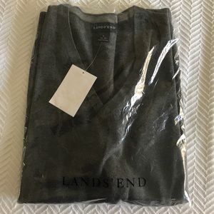 LANDS’ END Sweater Vest. Size L. NWT.
