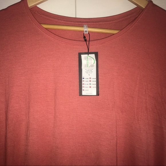 Bought in Europe high low flowing top - Picture 2 of 2