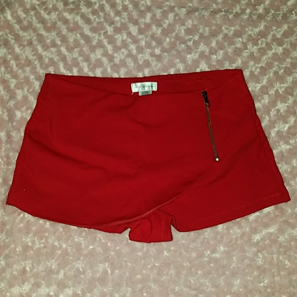 Red skort