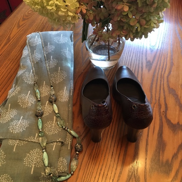 Beautiful Fall Unisa shoes! - Picture 2 of 6